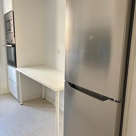 Lys Og Komfortabel Taet Pa Amager Metrostation