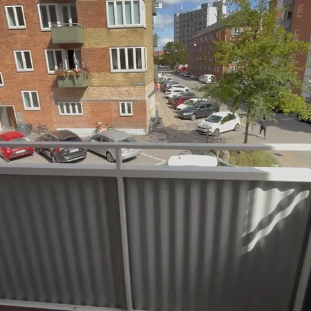 شقة Lys Og Komfortabel Taet Pa Amager Metrostation *