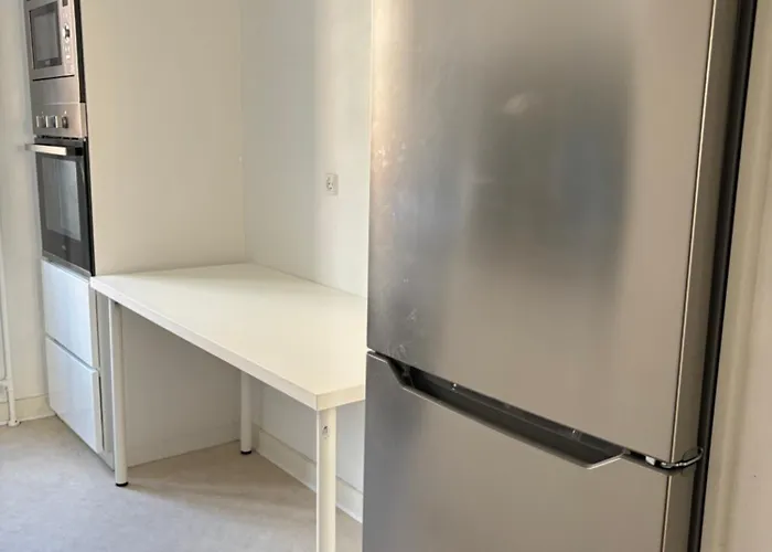 Lys Og Komfortabel Taet Pa Amager Metrostation