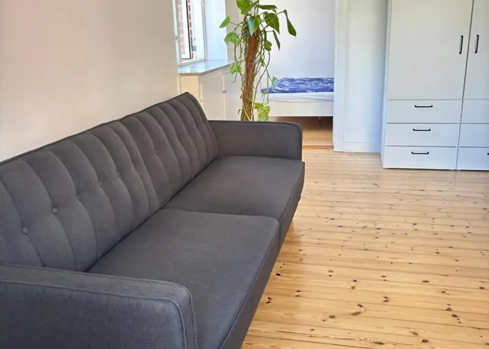 Lys Og Komfortabel Taet Pa Amager Metrostation Apartment