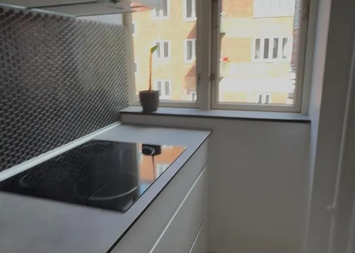 Lys Og Komfortabel Taet Pa Amager Metrostation