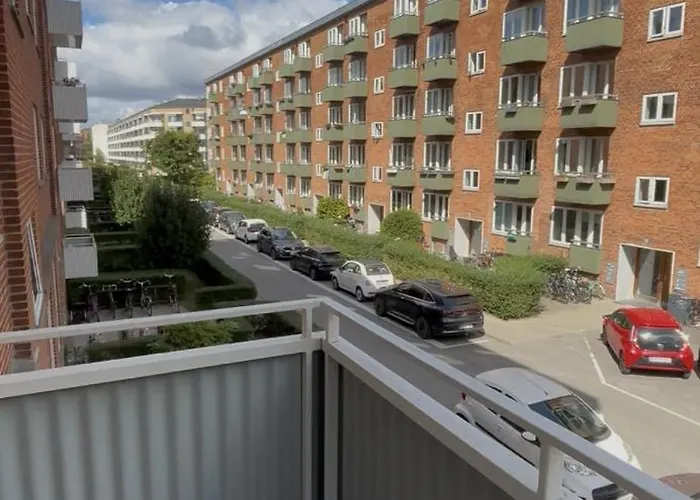 Lys Og Komfortabel Taet Pa Amager Metrostation Appartement *