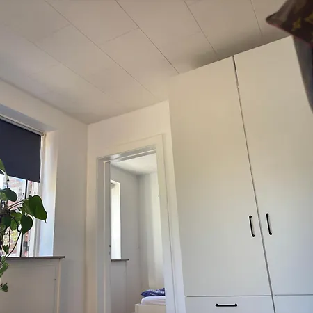 Lys Og Komfortabel Taet Pa Amager Metrostation * كوبنهاجن